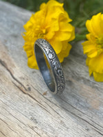 Load image into Gallery viewer, Trellis Stacking Ring
