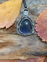 Load image into Gallery viewer, Labradorite Twig and Moon Pendants
