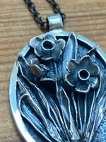 Load image into Gallery viewer, Daffodil Garden Shadowbox Pendant
