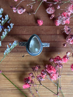 Load image into Gallery viewer, Quartz Flower Rings
